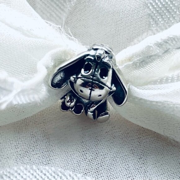 🐻 NWOT Winnie the Pooh Charm & Eeyore Charm - Picture 6 of 15
